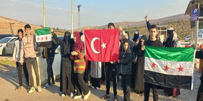 Esad devrildi: Türkiye’de kutlamalar yapılıyor