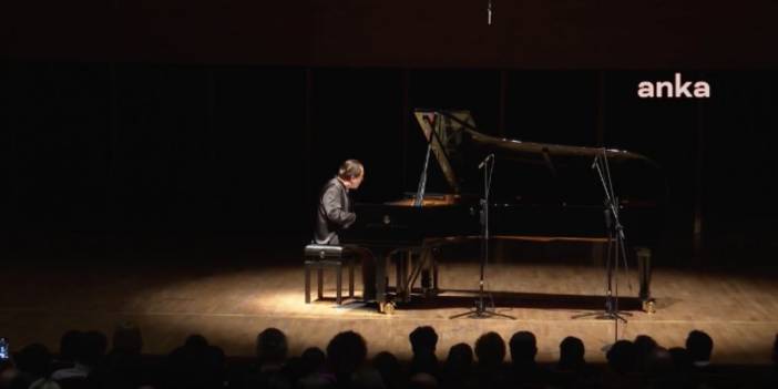 Piyanist Fazıl Say, sahnede 50. yılını İzmirlilerle kutladı