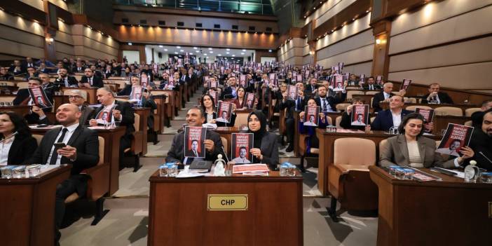 İBB Meclisi toplantısında Rıza Akpolat'ın tutuklanması protesto edildi