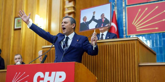 Özgür Özel, İmamoğlu ve Yavaş'ın fotoğrafını göstererek seslendi: Ya hep beraber ya hiçbirimiz