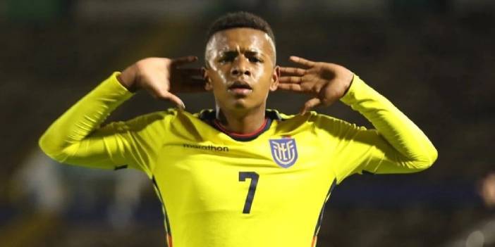 Beşiktaş, Keny Arroyo'yu transfer etti