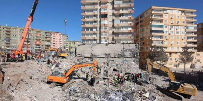 Depremde 103 kişinin öldüğü Kule Apartmanı'nın müteahhidi tahliye edildi