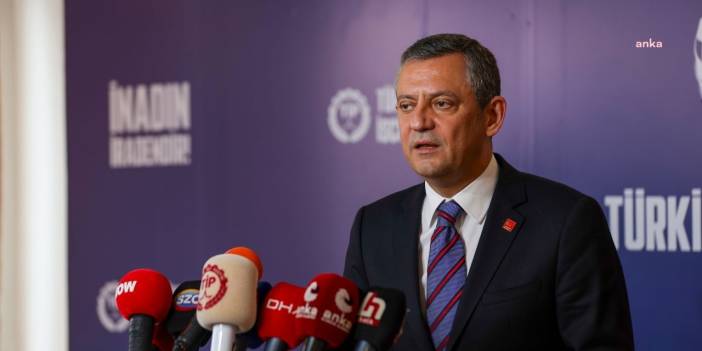 Özgür Özel: Mehmet Şimşek artık tek slaytla sunum yapabilir