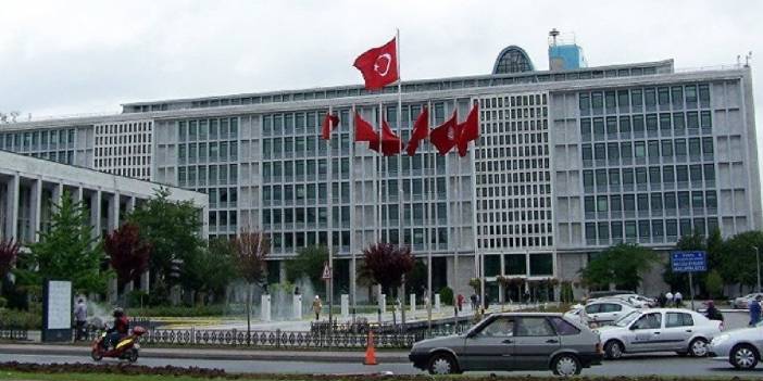 Polis, İstanbul Büyükşehir Belediyesi'nin iştiraki olan Medya A.Ş’de bilgisayarlara el koydu