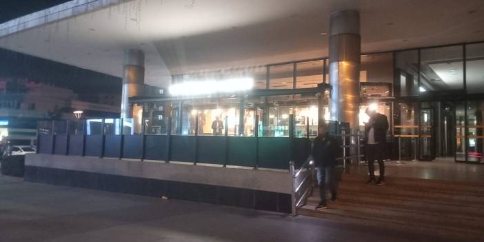 Diyarbakır'da kafeye düzenlenen silahlı saldırıda bir genç hayatını kaybetti