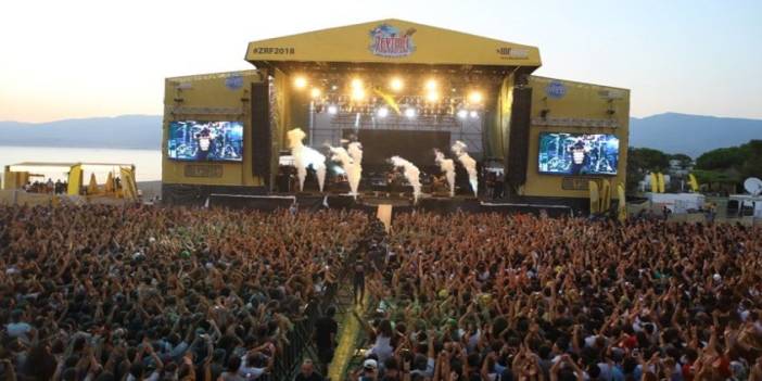Belediye yönetimi, 'Zeytinli Rock Festivali' için kolları sıvadı