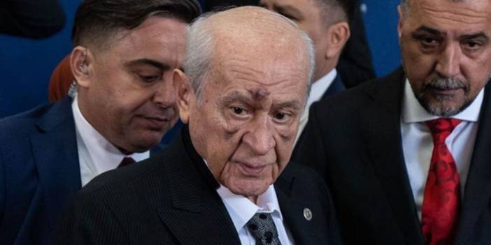 Bildirici'den MHP'ye: Bir kare fotoğraf vermezseniz söylenti de çıkar...