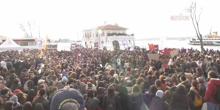 Üniversite öğrencilerinden tutuklu arkadaşları için Kadıköy'de eylem
