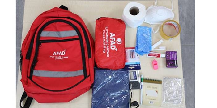 İstanbul depremi yeniden hatırlattı: Deprem çantasında neler olmalı?