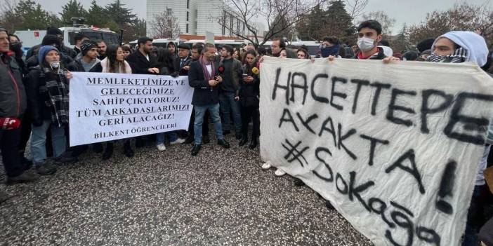 Ankara'da üniversite öğrencilerinden 'Gençlik ayakta' yürüyüşü