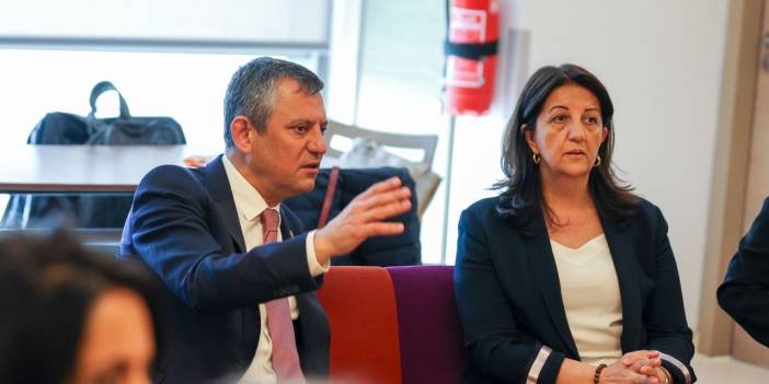 Sırrı Süreyya Önder yoğun bakımda | Özgür Özel ziyaret etti