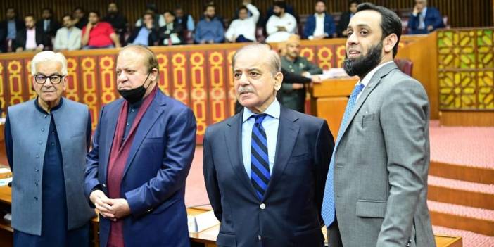 Keşmir gerilimi büyüyor: 'Hindistan askeri harekata hazırlanıyor' iddiası