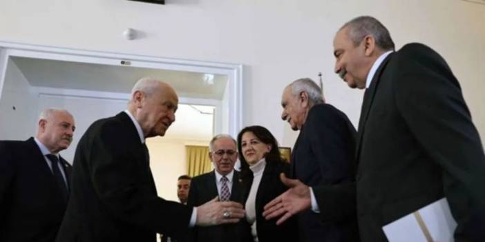 Bahçeli'den Sırrı Süreyya Önder mesajı: Ülkenin barış ve huzur dolu geleceğine kilitlenmiştik