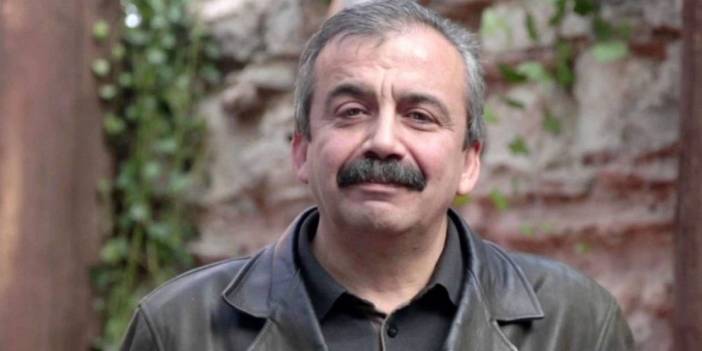 DEM Parti: Sırrı Süreyya Önder'in arabasına düzenek yerleştirildi