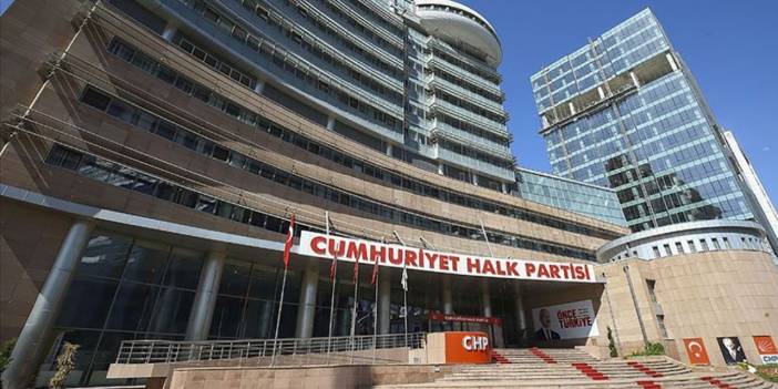 İBB operasyonu: CHP İstanbul İl Başkanlığı’nda olağanüstü toplantı, Özel'den miting kararı