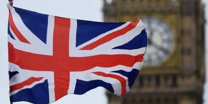 İngiltere, göçmenlerin sınır dışı edilmesini kolaylaştırmak için düğmeye basıyor