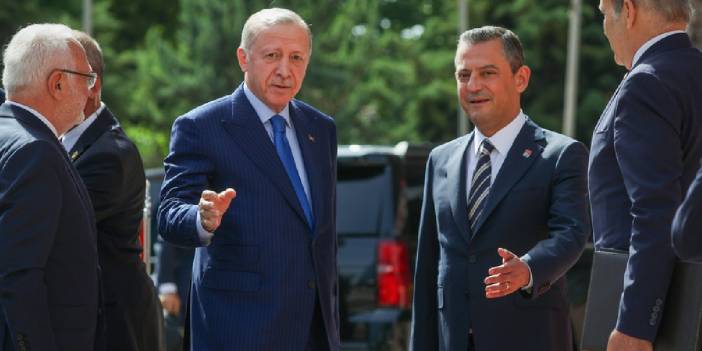 Liderler araştırması: Erdoğan ilk kez ikinci sıraya düştü, Özel yükseliyor