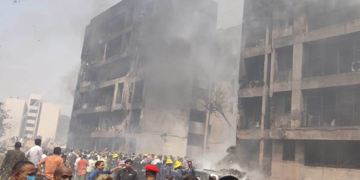 Hindistan'da 242 yolcu taşıyan uçak düştü: Can kaybı 300'e yaklaştı