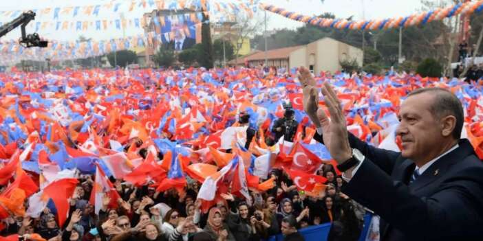 AKP'nin kuruluş yıl dönümü: 3 milletvekili ile 5 belediye başkanının partiye katılması bekleniyor