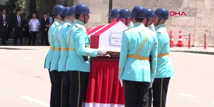 Altan Öymen için mecliste tören: Kılıçdaroğlu taziyeleri kabul eden Özel ve Çetin'e eşlik etmedi