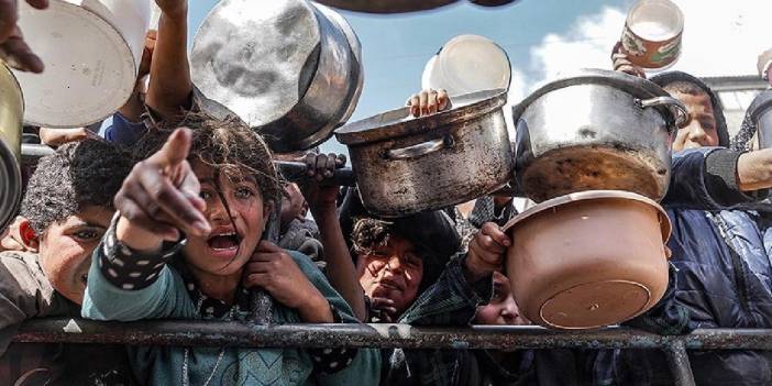 İsrail'in operasyonlara ara verme kararı: Gazze'ye yardımlar ulaşmaya başladı