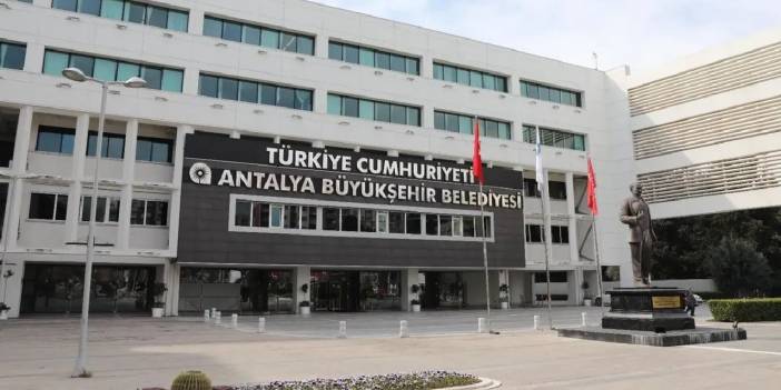 CHP'li Antalya Büyükşehir Belediyesine yeni operasyon: Üç kişi daha gözaltına alındı