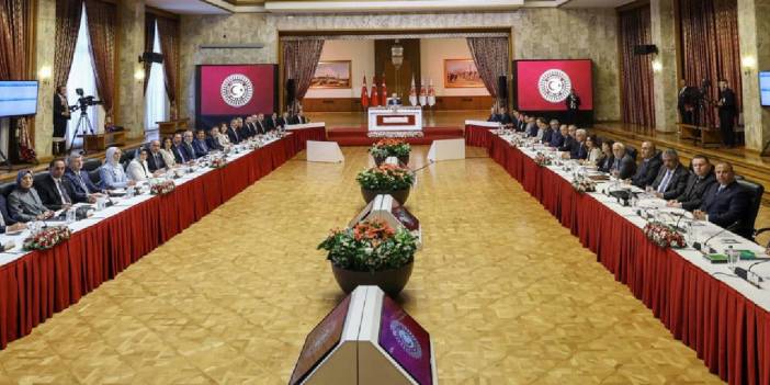 Tartışmaların eşliğinde komisyonun adı koyuldu