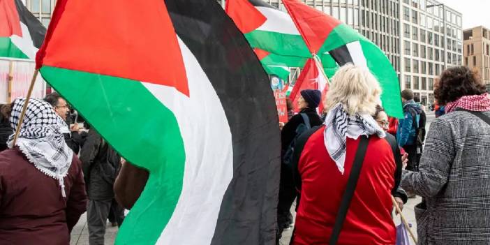 Almanya'da halkın çoğunluğu Filistin'in tanınmasından yana