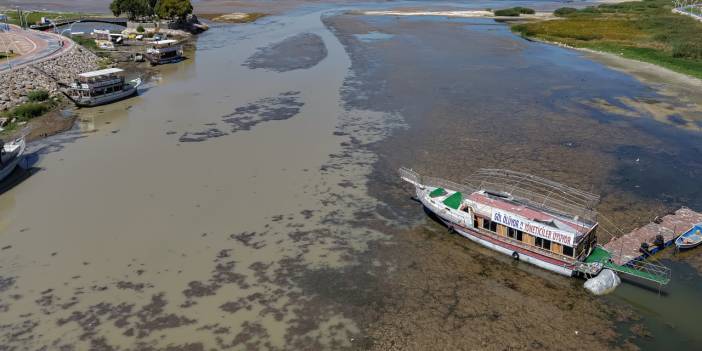 'Beyşehir Gölü vefat etmiştir, Türkiye'nin başı sağ olsun'