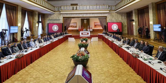 Oylama yapıldı: Komisyon İmralı'ya gidiyor