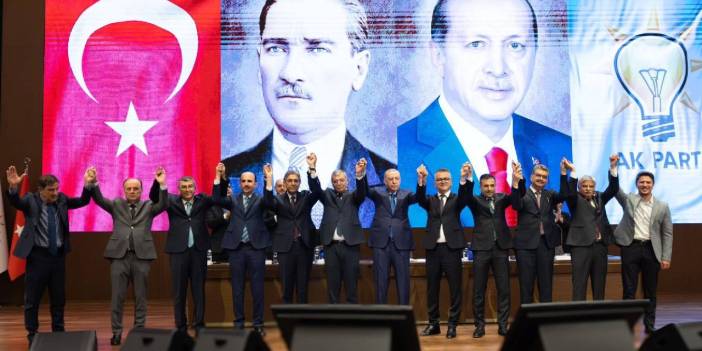 CHP 30 yıl sonra kazanmıştı: İki belediye başkanı AKP'ye katıldı
