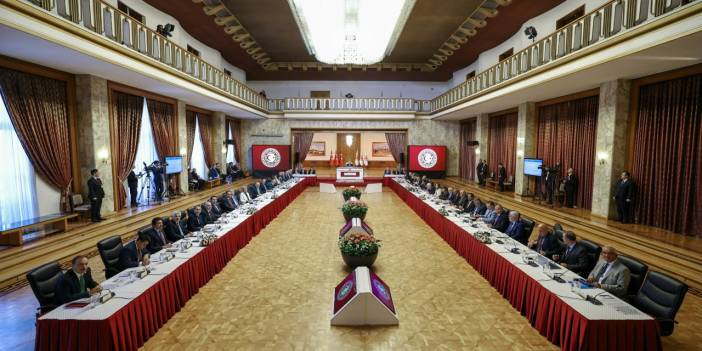 CHP'li Turan Taşkın Özer'den Kurtulmuş'a: Hakkımızı, hukukumuzu korumanız gerekir