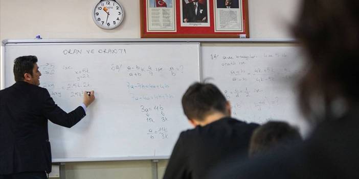 Sendika anketi: Öğretmenler yeni yıla umutsuz başladı, yüzde 98'e göre meslek itibar kaybetti