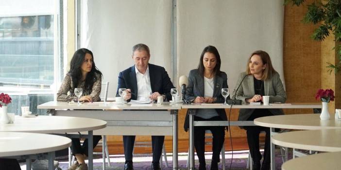 Hatimoğulları ve Bakırhan, Akil İnsanlar heyetlerindeki yazarlarla görüştü