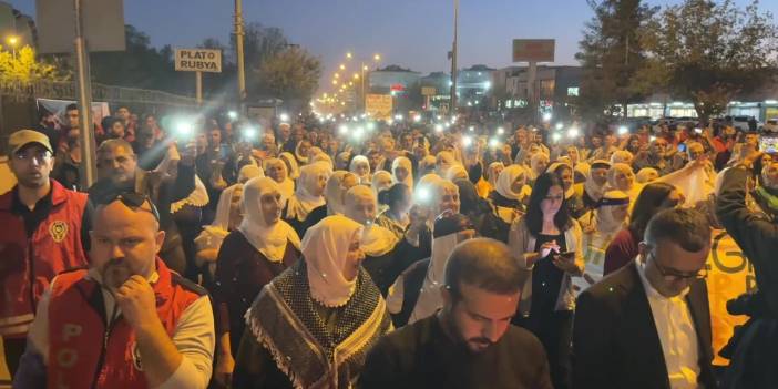 Diyarbakır’da "Öcalan’a özgürlük" yürüyüşüne biber gazlı müdahale