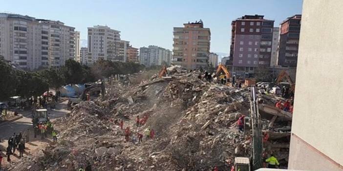 Depremde yıkılan Palmiye Sitesi davası: 3 kamu görevlisine soruşturma izni