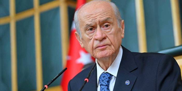 Bahçeli “İmralı’ya gidilsin” dedi, Yeni Şafak manşetten karşı çıktı