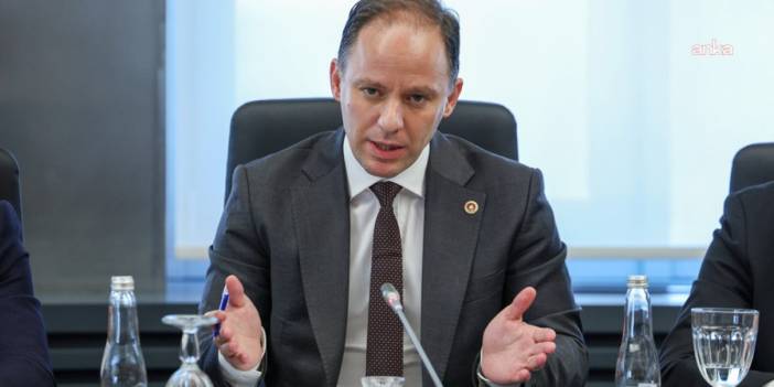 CHP'li Yavuzyılmaz "İBB'de paralel yapılanma" belgelerini açıkladı, savcılığa seslendi