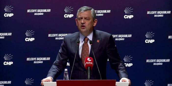 Özgür Özel'den Murat Kurum iddiası: CHP'li başkanları partisine çağırıyor