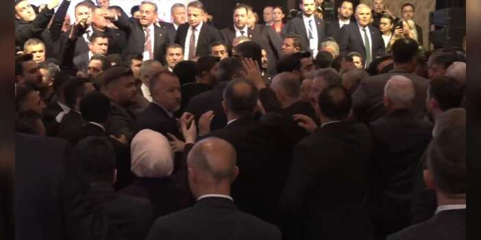 Türkiye Belediyeler Birliği seçiminde İmamoğlu'nun mektubu okununca kavga çıktı