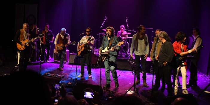 Dinozoria yıllar sonra aynı sahnede: Ankara rock hafızası yeniden canlandı