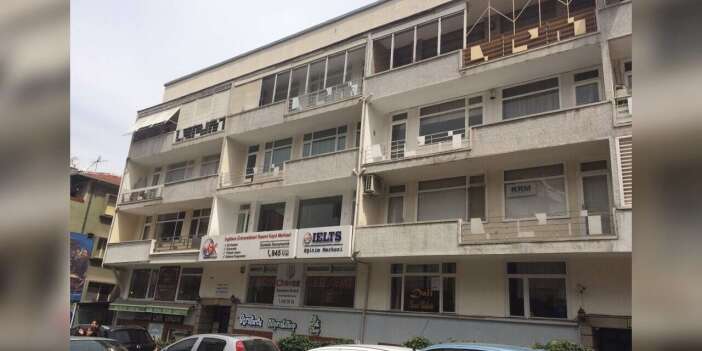 Mekân, Bellek, Hikâye | “Allah’ın dağında” duvarlara sinmiş akademi: Üniversite Apartmanı