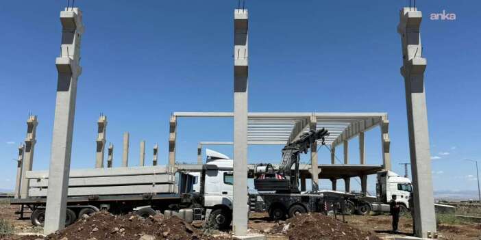 Diyarbakır’da inşaatta üzerine beton blok düşen bir işçi öldü, bir işçi yaralandı