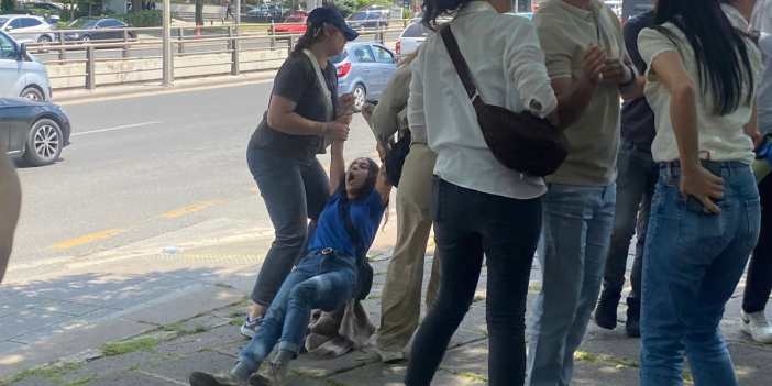 Ankara'da açlık grevindeki öğretmenler polisin sert müdahalesiyle gözaltına alındı