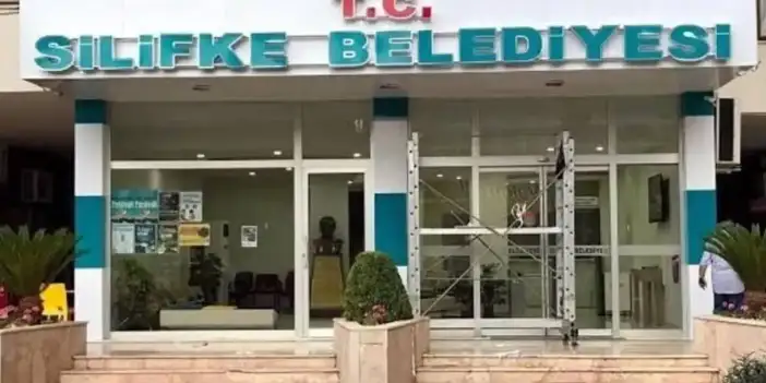 Silifke Belediyesi'ne operasyon: Belediye Başkanı Turgut dahil çok sayıda kişi gözaltında
