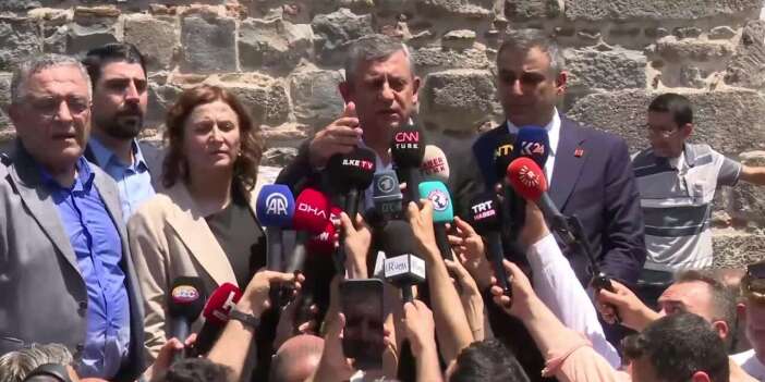 Özgür Özel: Güne Demirtaş'ın selamıyla başladık, başımızın gözümüzün üstündedir