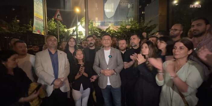 CHP İstanbul İl Başkanlığı'na çevik kuvvet girdi