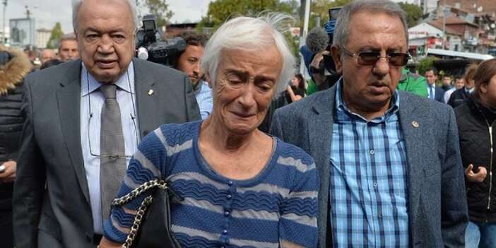 Deniz Baykal'ın eşi Olcay Baykal hayatını kaybetti