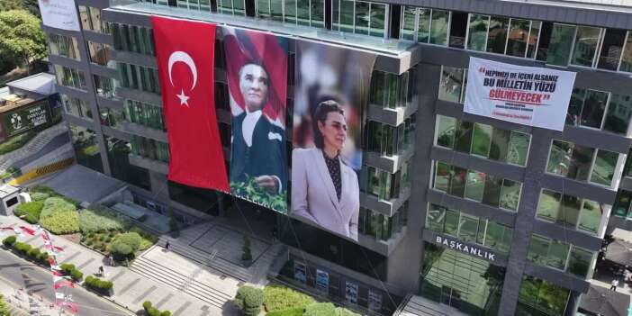 Sinem Dedetaş, "Yapılan teklifleri kamuoyu biliyor, isteseydim cezaevinde olmazdım" dedi, belediye binasındaki poster indirildi