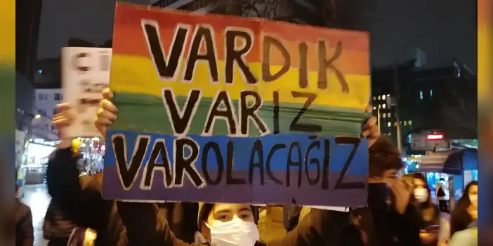 Kaos GL Derneği yöneticileri ve gazeteci Tuğba Tekerek tutuklandı